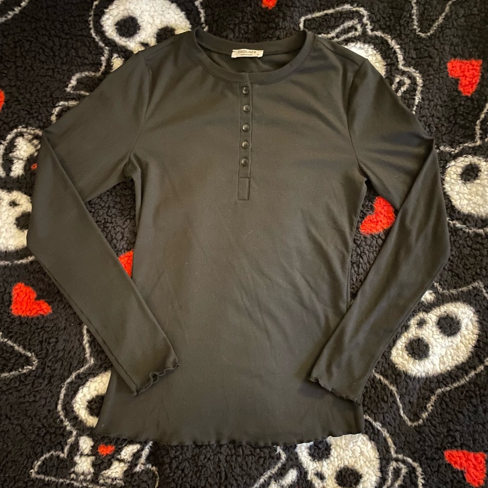 Soft Ribbed Black Long Sleeve